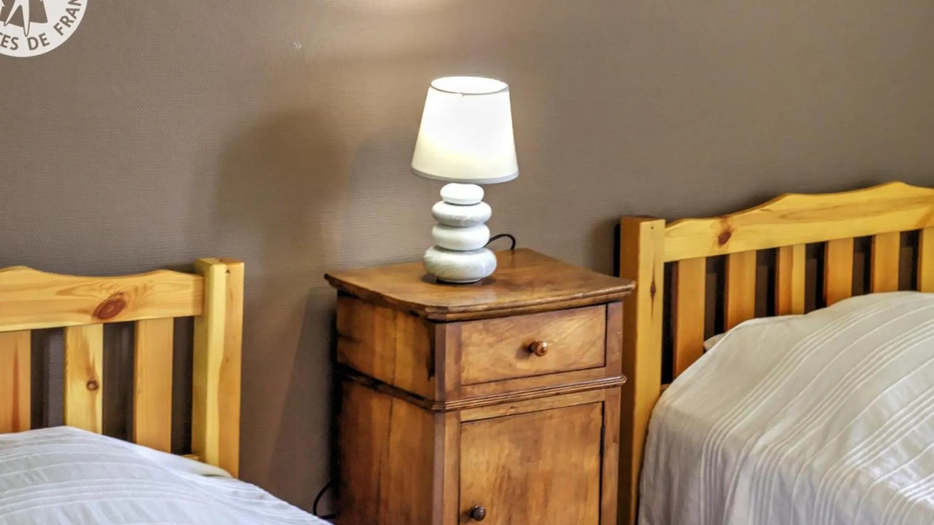 Gite Familial 200M² Avec 6 Chambres, Terrasse, Jardin, Proche Ferme, Charges Incluses, Animaux Acceptes - Fr-1-496-18 Saint-Didier-sur-Rochefort فرنسا